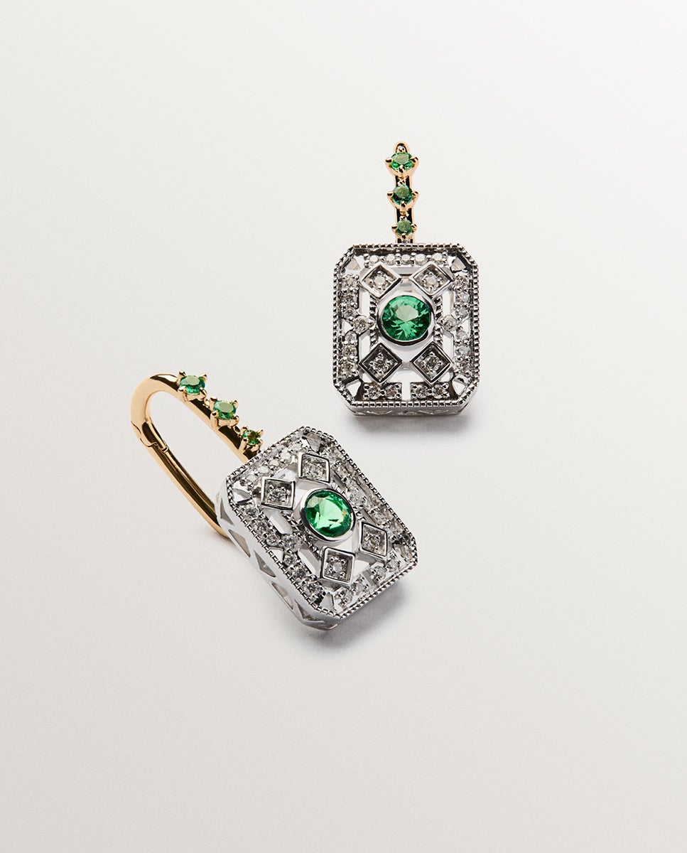 Brincos de Ouro Branco e Amarelo de 18k com Diamantes em Tamanho Brilhante e Esmeraldas em Tamanho Brilhante Verde-3