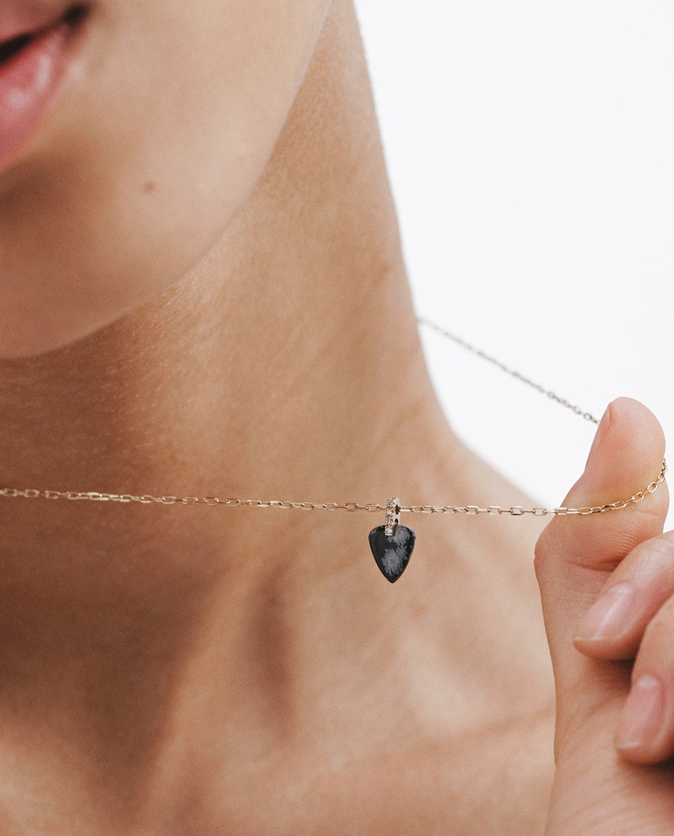 Colar de Ouro Amarelo de 9k com Obsidiana Preta em Corte Lágrima e Diamantes em Corte Brilhante de 0,03 Cts Preto-5