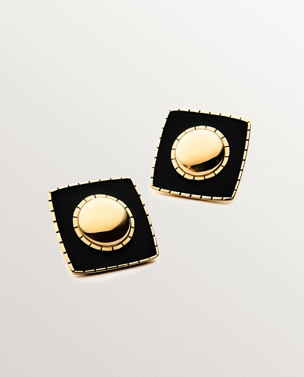 Brincos de Prata 925 Banhada em Ouro Amarelo de 18k com Forma Geométrica e Esmalte Preto Ouro-1
