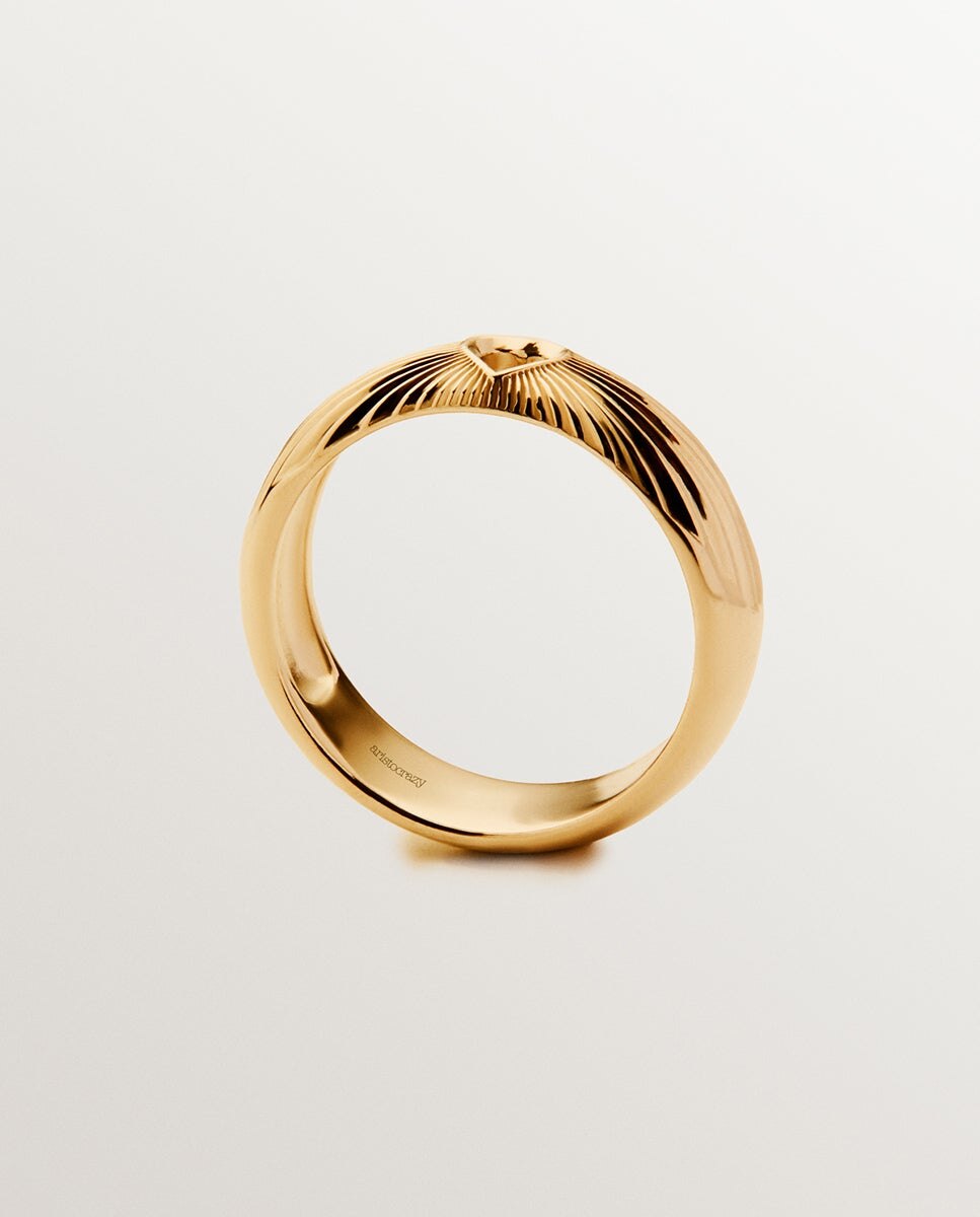 Anel de Prata 925 Banhada em Ouro Amarelo de 18k com Coração e Textura Guilloché Ouro-5