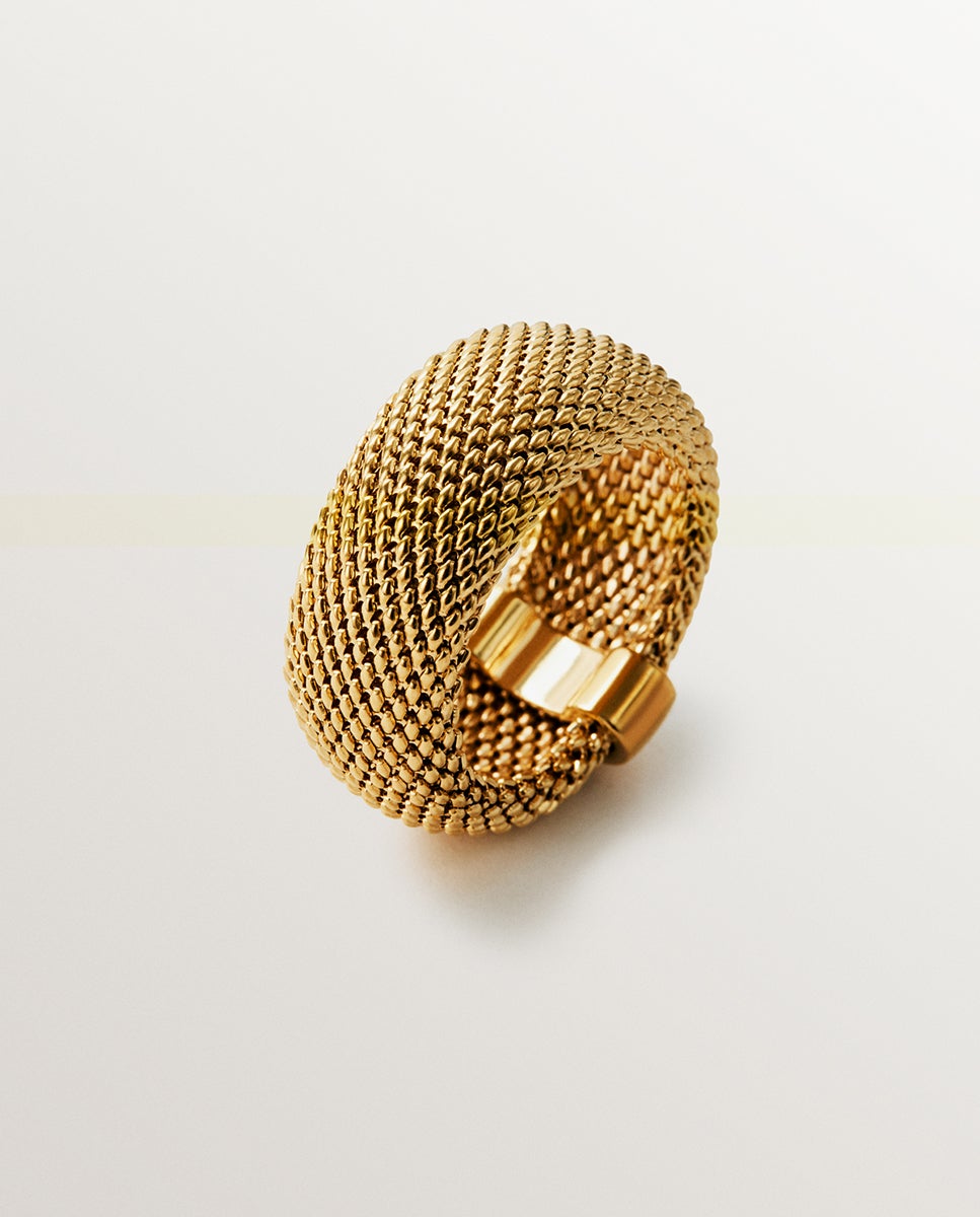Imagem 0 de Anel Rígido de Prata 925 Banhada em Ouro Amarelo de 18k com Malha