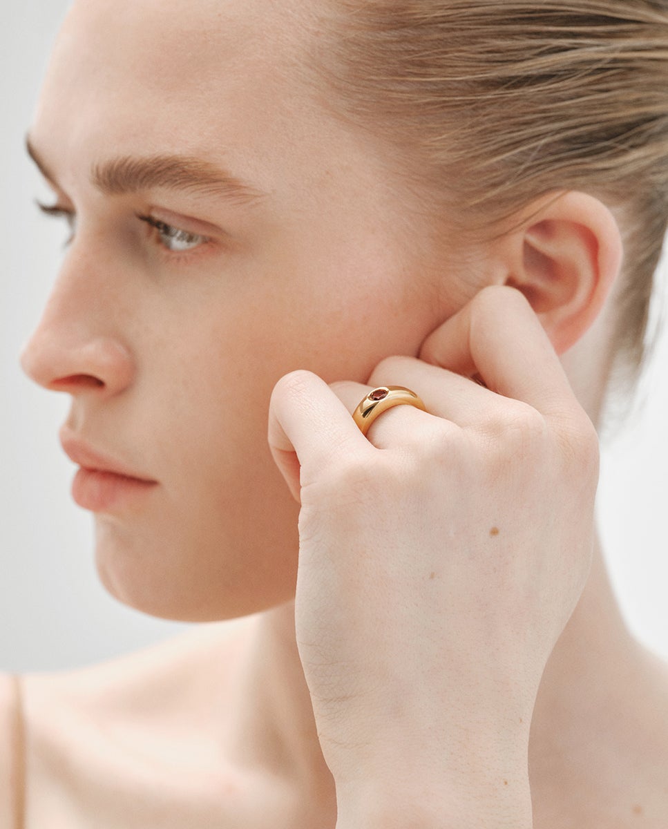 Anel de Prata 925 Banhada em Ouro Amarelo de 18k com Rodolita Vermelha Vermelho-4