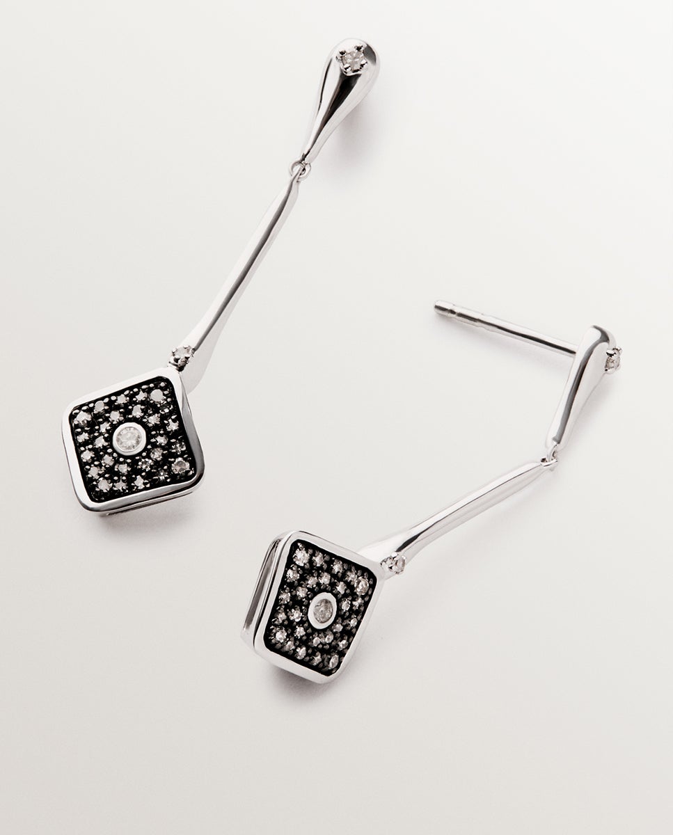 Brincos Compridos de Ouro Branco de 9k com Forma de Losango e Diamantes Branco-3