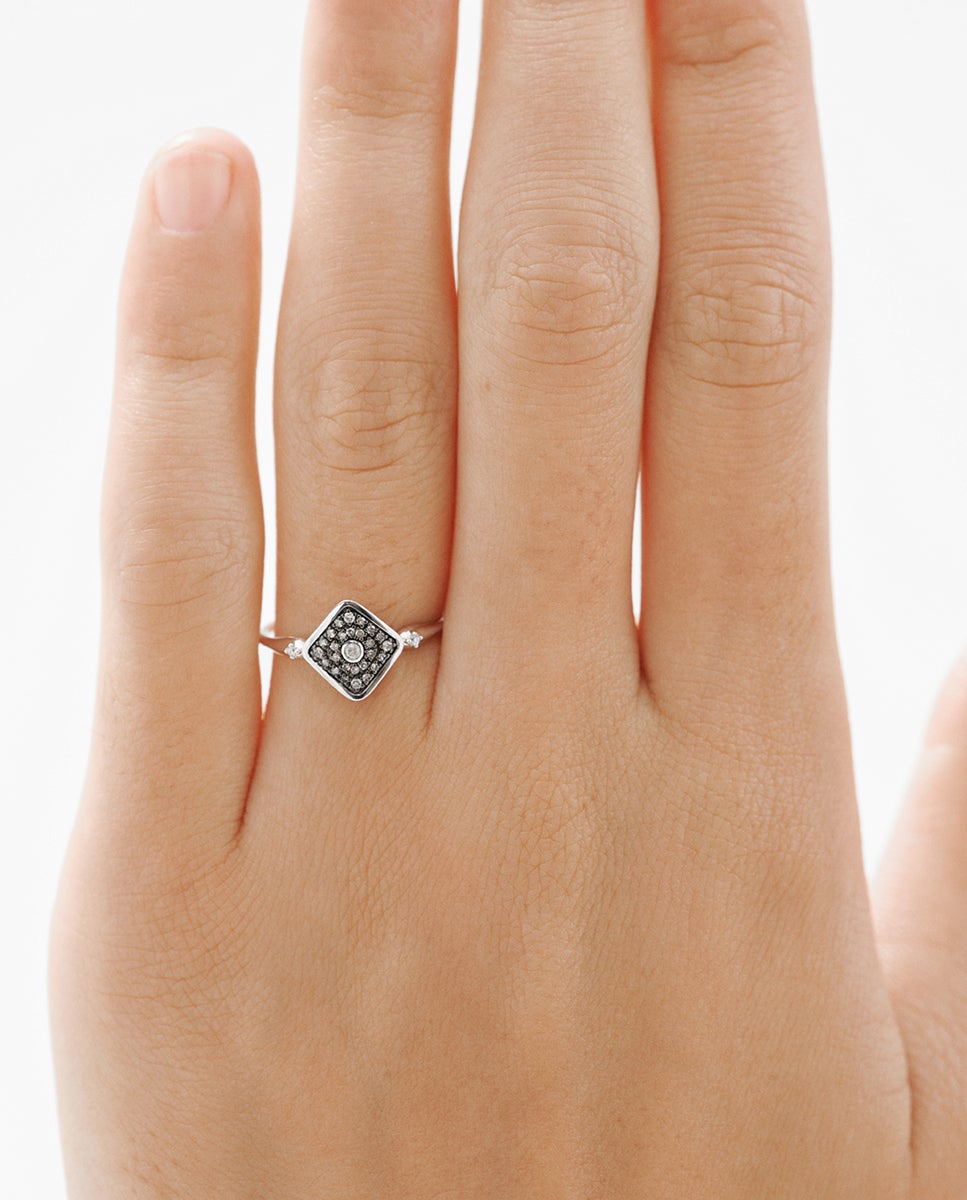 Anel de Ouro Branco de 9k com Forma de Losango e Diamantes Branco-2