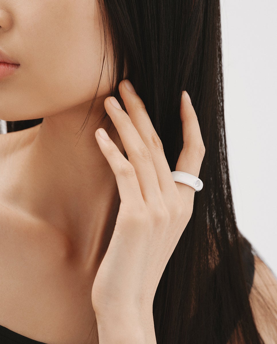 Anel de Prata 925 com Esmalte Branco e Zirconita Suspenso em Resina Branco-6