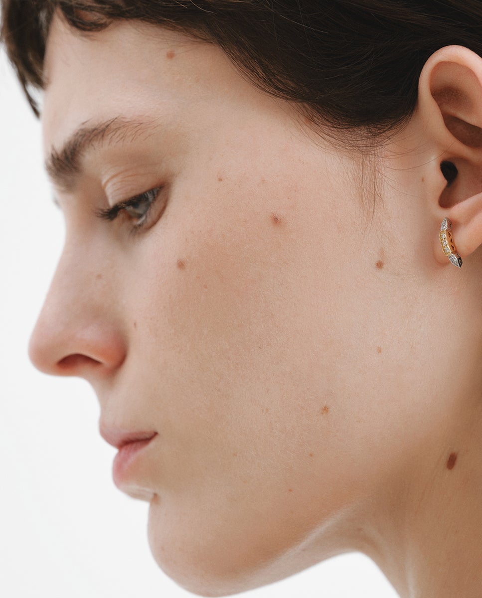 Brincos de Ouro Branco e Amarelo de 18k com Diamantes em Tamanho Brilhante Branco-4