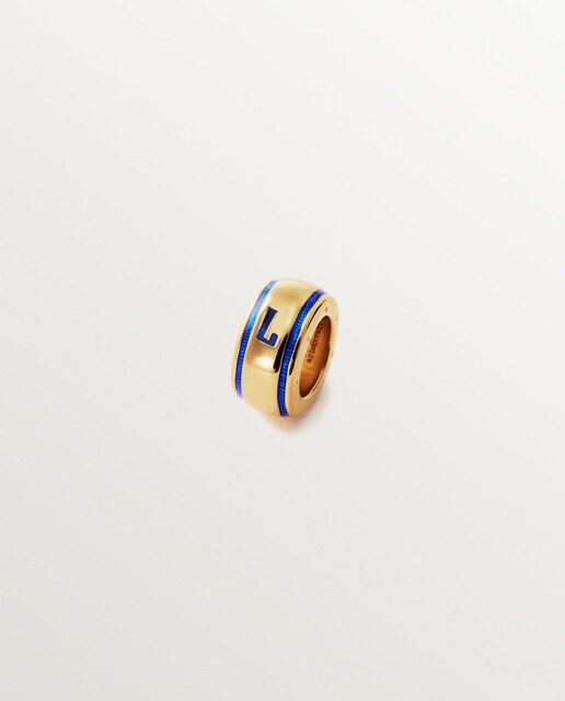 Imagem 0 de Charm com Inicial L de Prata 925 Banhada em Ouro Amarelo de 18k e Esmalte Azul com Forma Circular