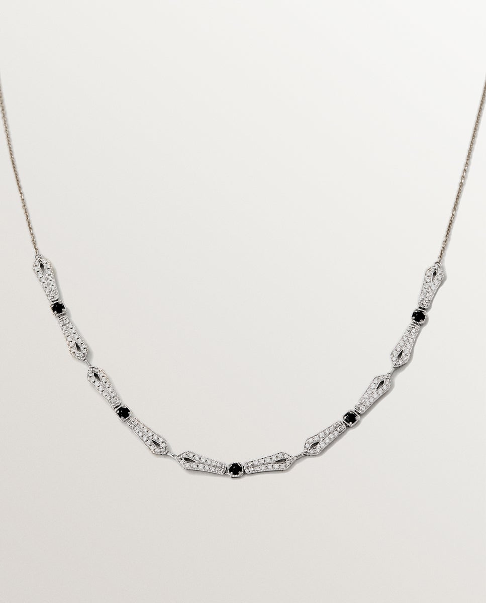 Pendente de Ouro Branco 18k com Ônix Preto e Diamantes em Tamanho Brilhante Preto-3
