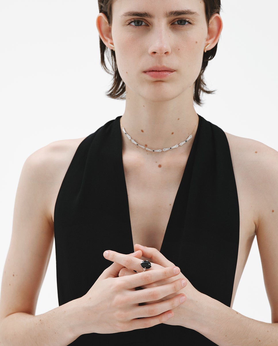 Pendente de Ouro Branco 18k com Ônix Preto e Diamantes em Tamanho Brilhante Preto-4