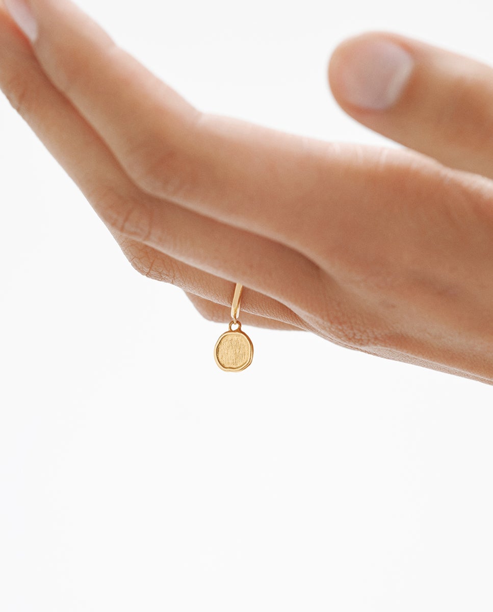 Anel Selo com Motivo Pingente de Prata 925 Banhada em Ouro de 18k Ouro-4