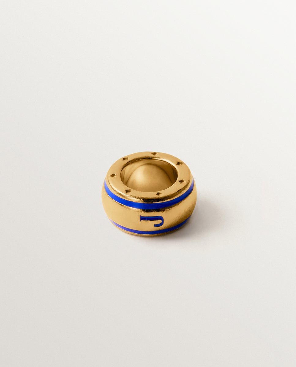 Charm com Inicial J de Prata 925 Banhada em Ouro Amarelo de 18k e Esmalte Azul com Forma Circular Azul-2