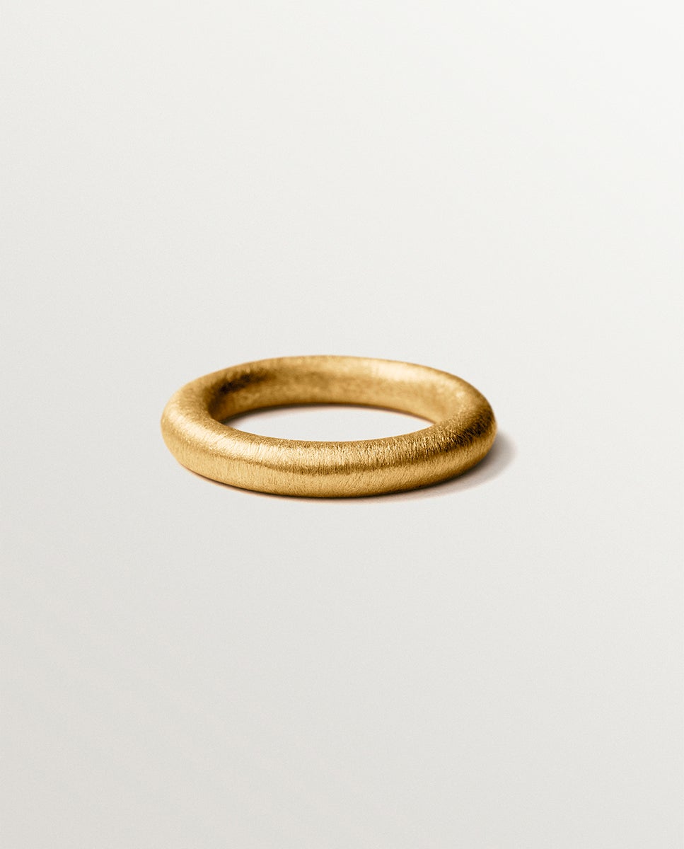 Anel Grande com Textura de Prata 925 Banhada em Ouro de 18k Ouro-3