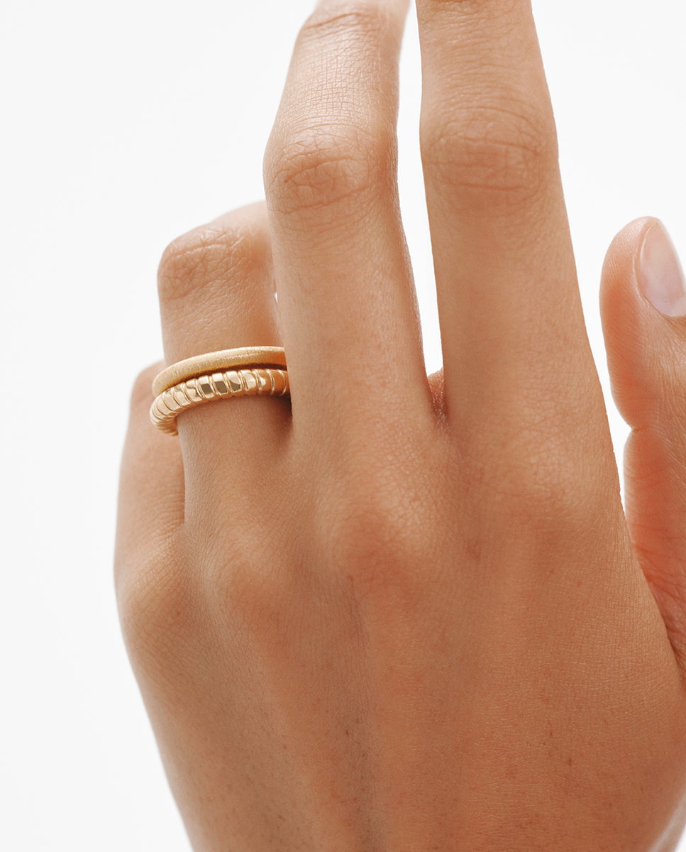 Anel Pequeno com Textura de Prata 925 Banhada em Ouro 18k Ouro-6