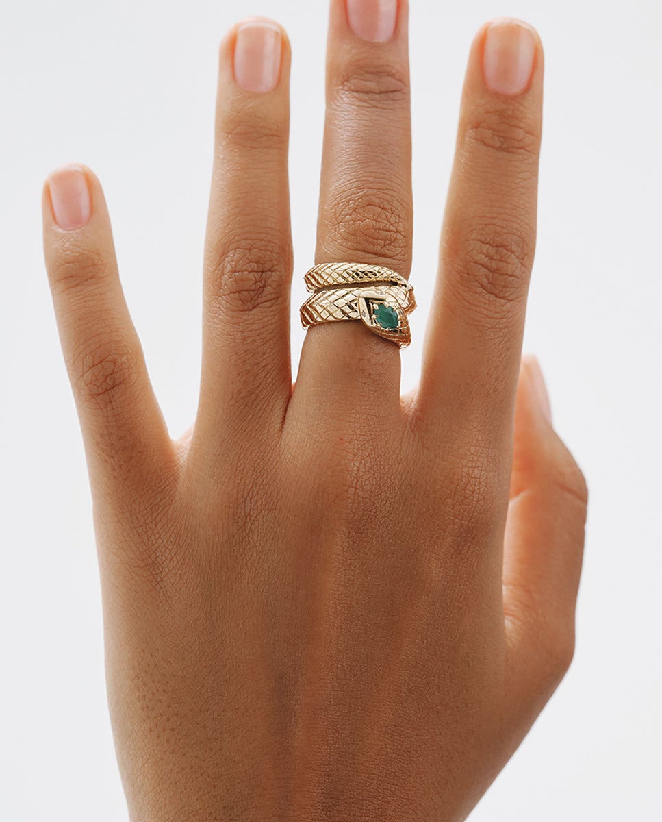 Anel de Prata 925 Banhada em Ouro Amarelo de 18k com Ônix Verde e com Forma de Serpente Verde-2