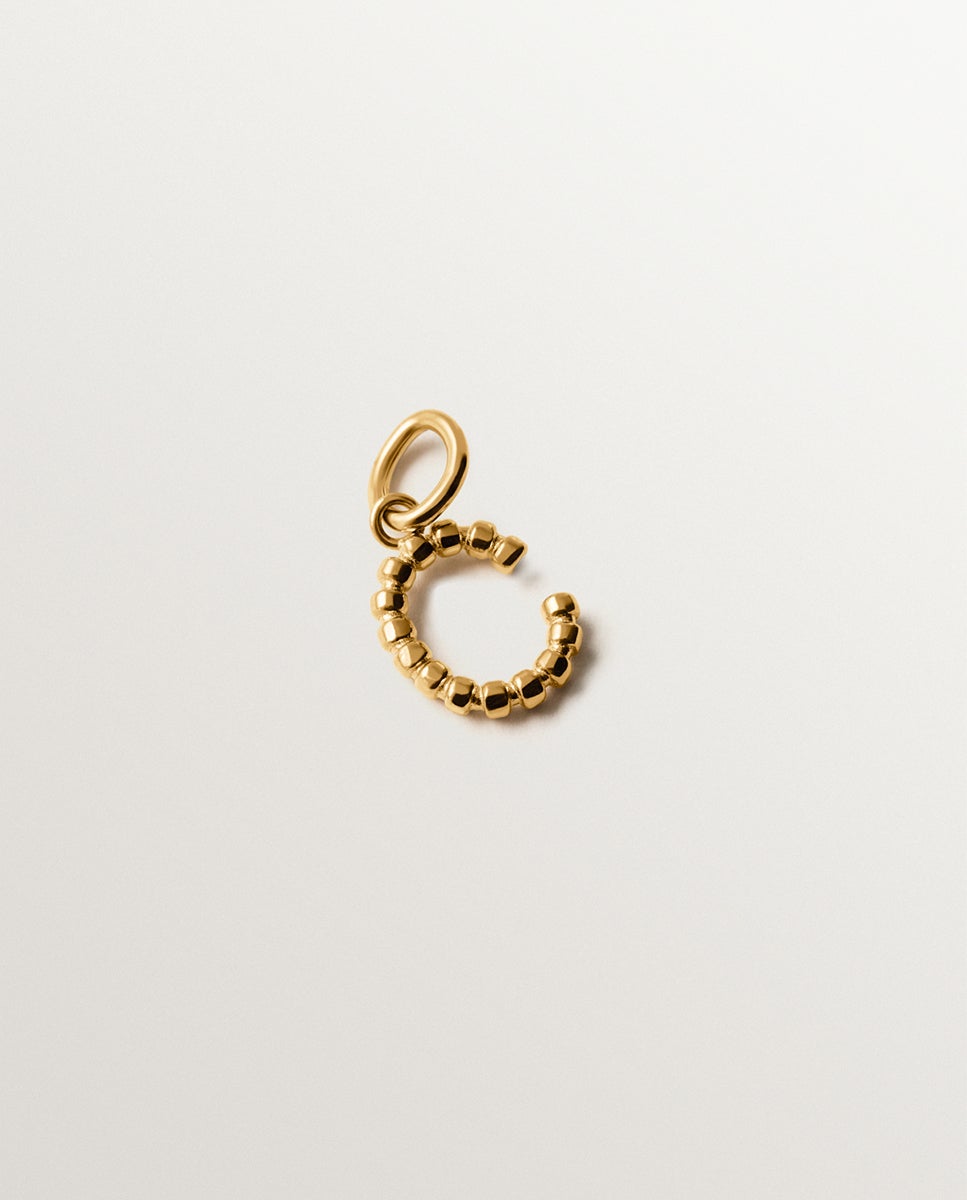 Imagem 0 de Charm de Prata 925 Banhada em Ouro Amarelo de 18k com Letra C e Motivos de Esferas