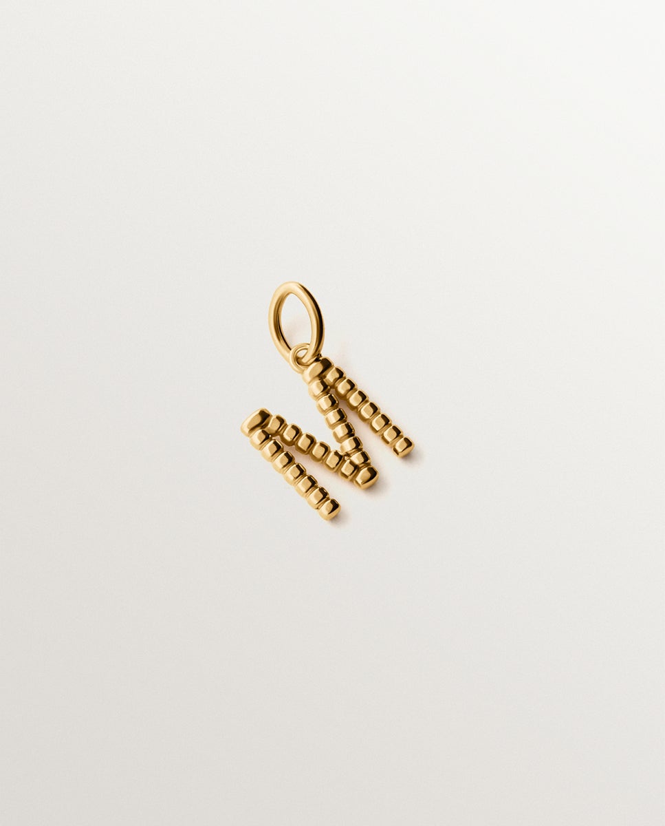 Charm de Prata 925 Banhada em Ouro Amarelo de 18k com Letra M e Motivos de Esferas Ouro-1