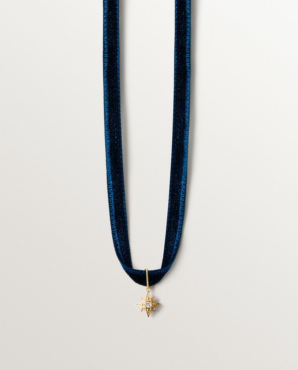 Imagem 0 de Choker de Veludo com Charm Estrela de Prata 925 Banhada em Ouro Amarelo de 18k e Topázio Branco