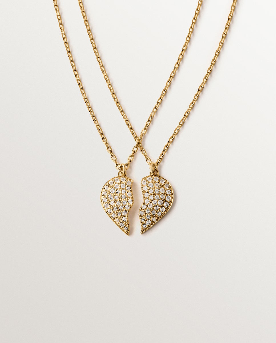 Imagem 0 de Corrente com Pendentes de Prata Banhada em Ouro Amarelo de 18k, Topázios Brancos e Forma de Coração Partido