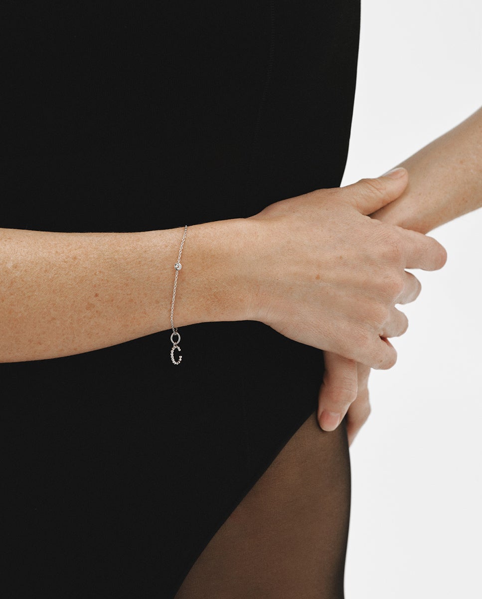 Charm de Prata 925 com Letra C e Motivos de Esferas Prata-4