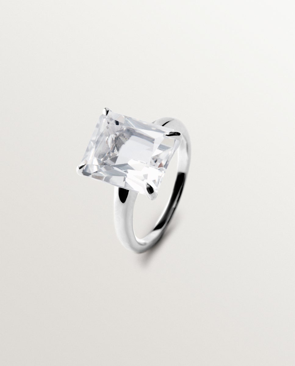 Imagem 0 de Anel Solitário de Prata 925 com Quartzo em Branco