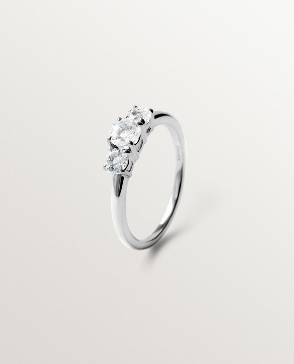 Imagem 0 de Anel de Compromisso Trio de Prata 925 com Quartzos Brancos