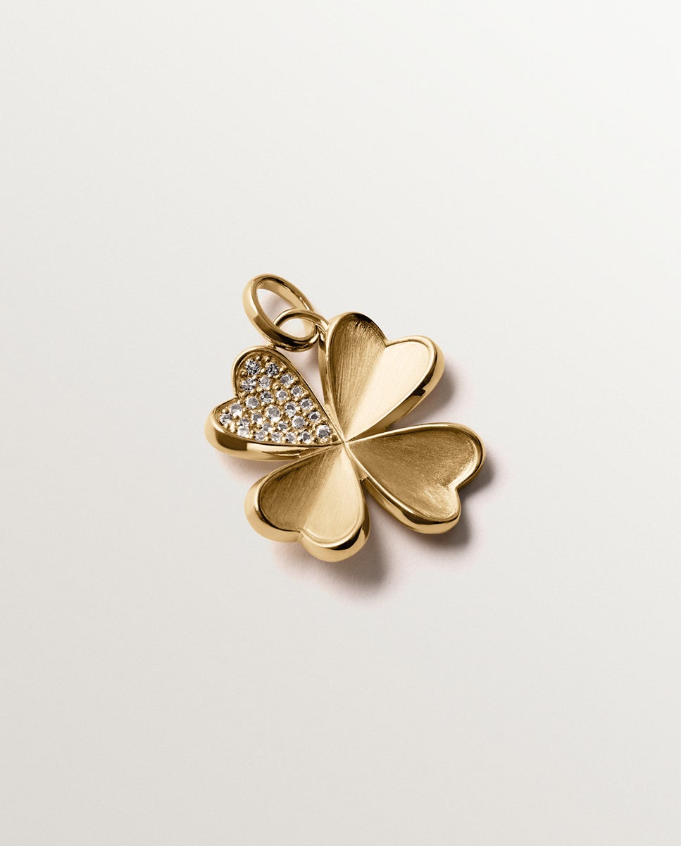 Imagem 0 de Charm de Prata 925 Banhada em Ouro Amarelo de 18k com Topázios Brancos e Forma de Trevo