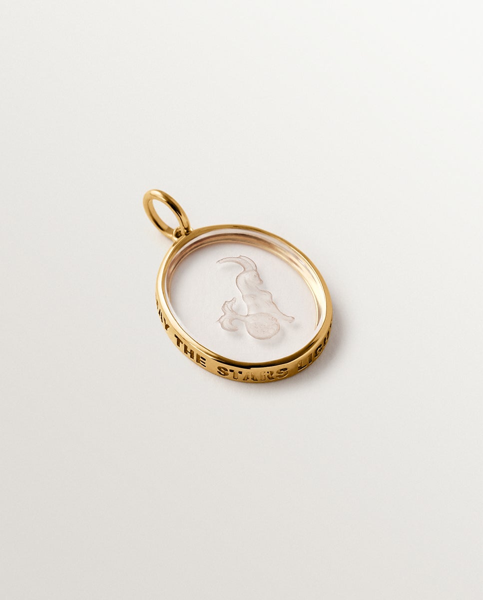 Imagem 0 de Charm Capricórnio de Prata 925 Banhada em Ouro Amarelo de 18k e Cristal de Rocha