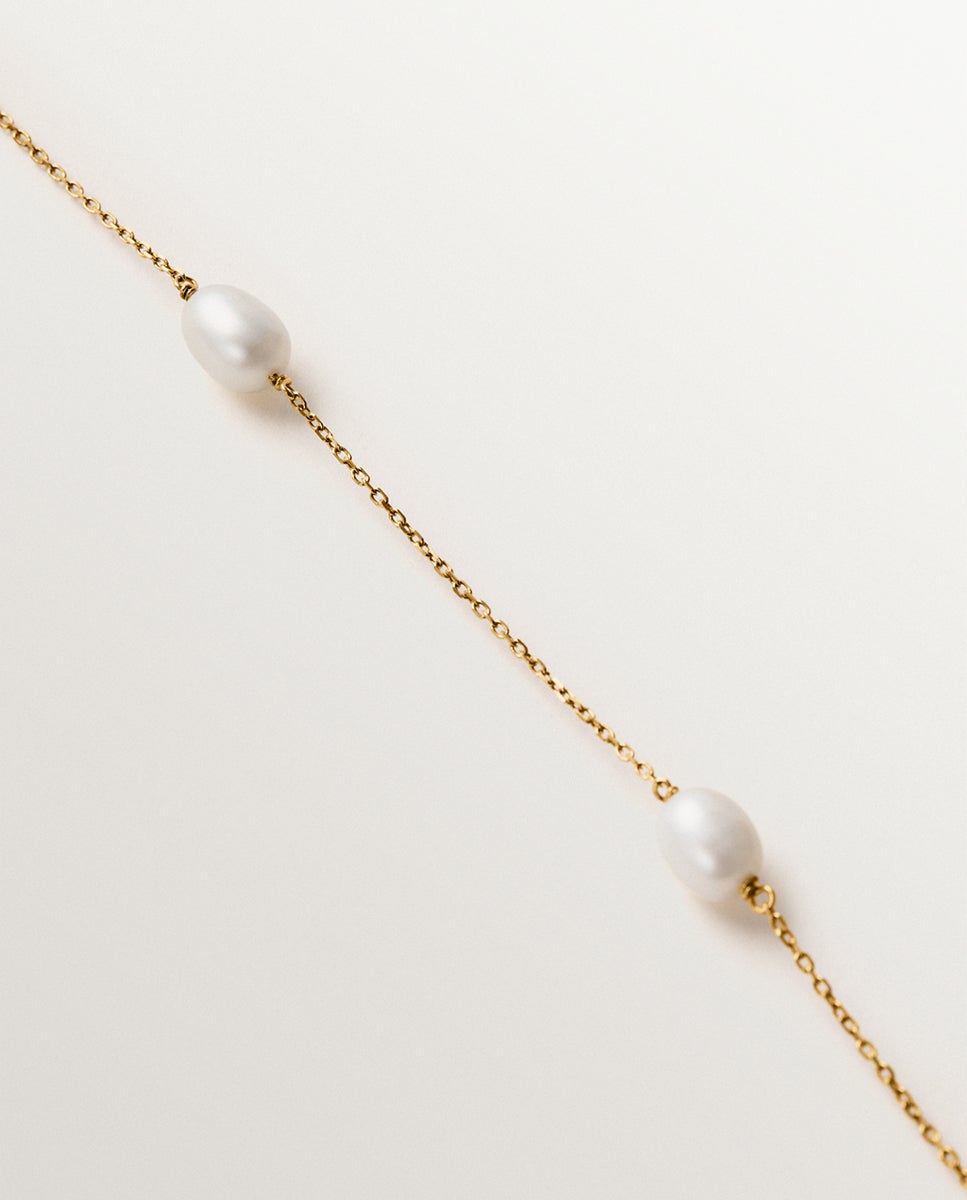 Corrente com Pendentes de Prata 925 Banhada em Ouro Amarelo de 18k com Pérolas Branco brilho-3
