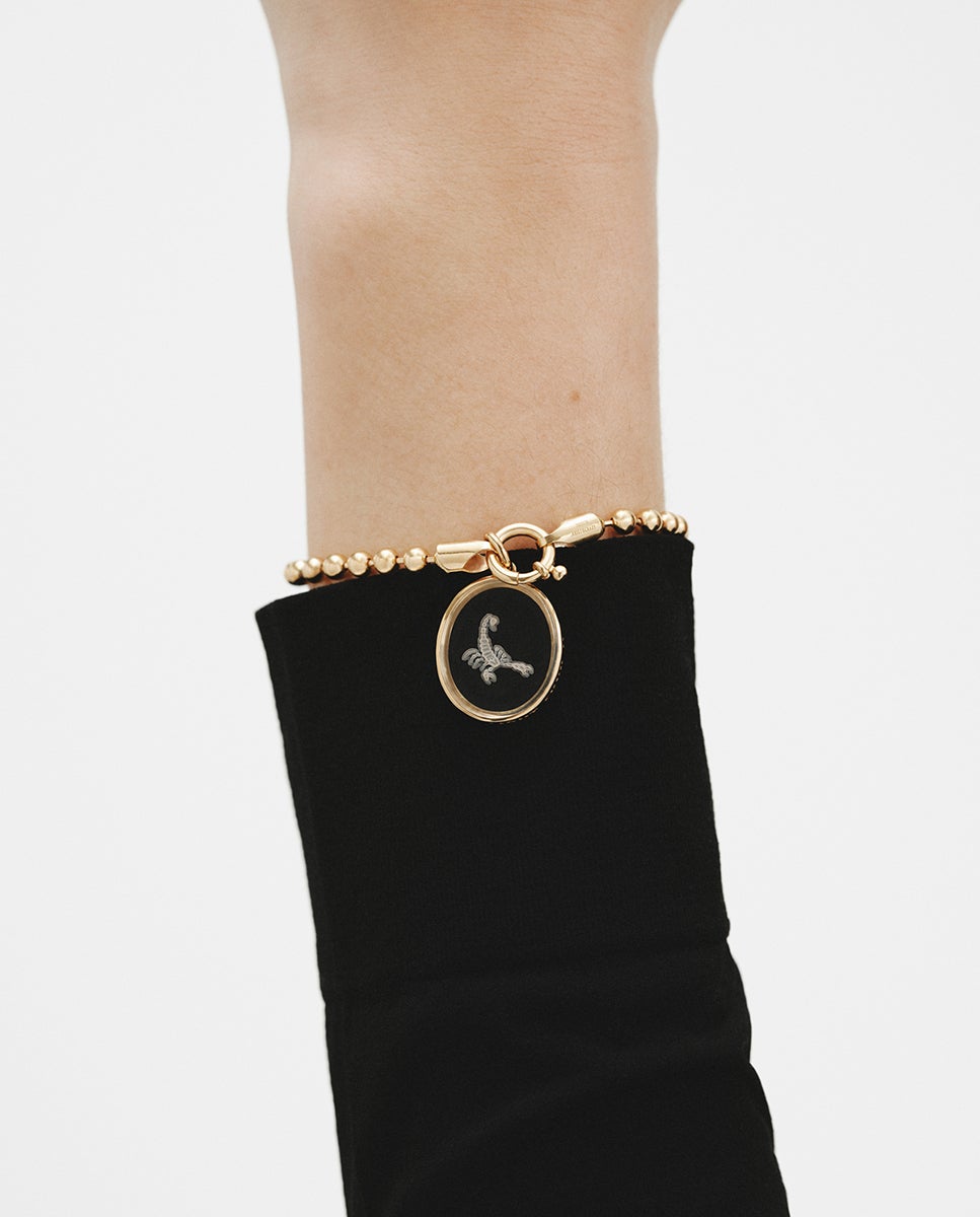 Charm Escorpião de Prata 925 Banhada em Ouro Amarelo de 18k e Cristal de Rocha Transparente-2