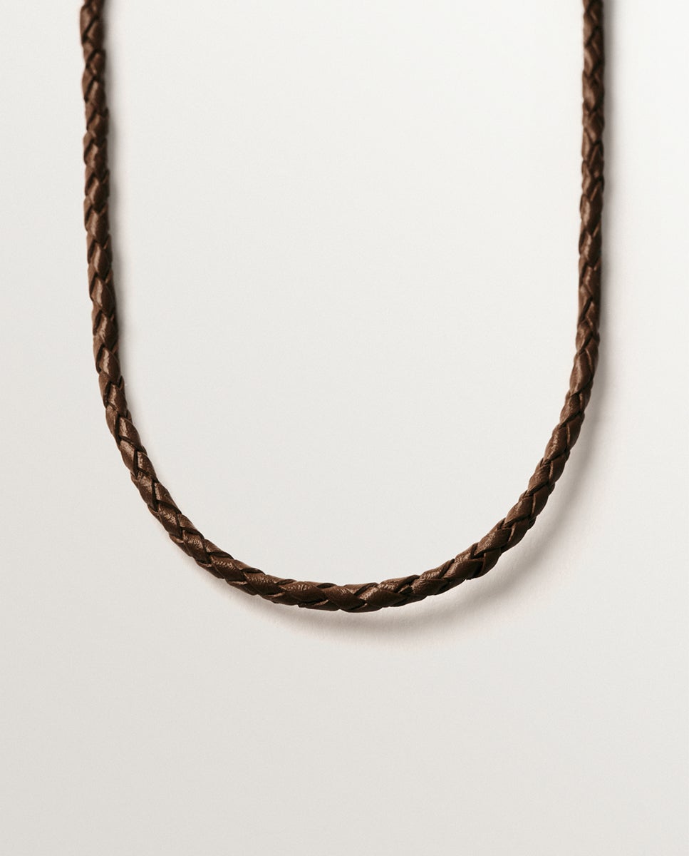 Imagem 0 de Cordel Entrançado de Couro em Castanho com Acabamentos em Prata 925 Banhada em Ouro Amarelo de 18k