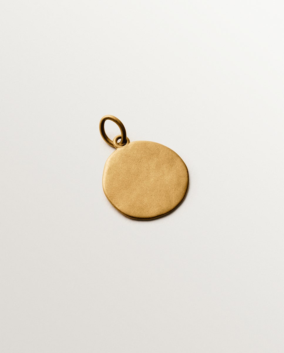 Charm Tipo Medalha de Prata 925 Banhada em Ouro Amarelo de 18k Dourado-3
