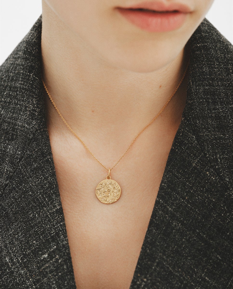 Charm Tipo Medalha de Prata 925 Banhada em Ouro Amarelo de 18k Dourado-4