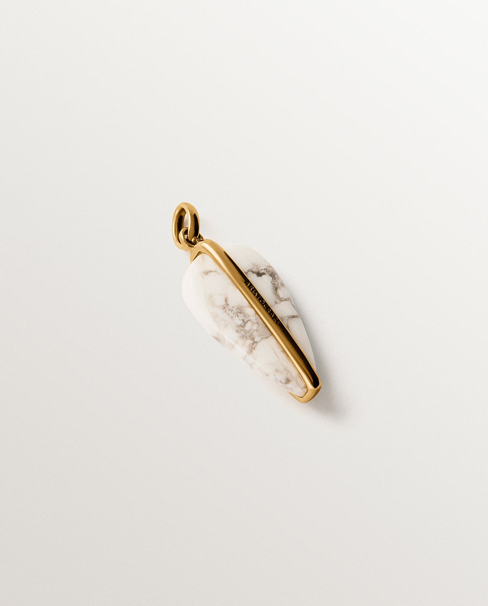 Imagem 0 de Charm de Prata 925 Banhada em Ouro Amarelo de 18k com Howlita