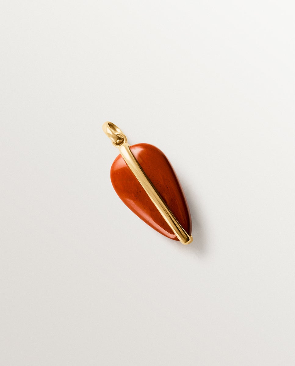 Imagem 0 de Charm de Prata 925 Banhada em Ouro Amarelo de 18k com Jaspe Vermelho
