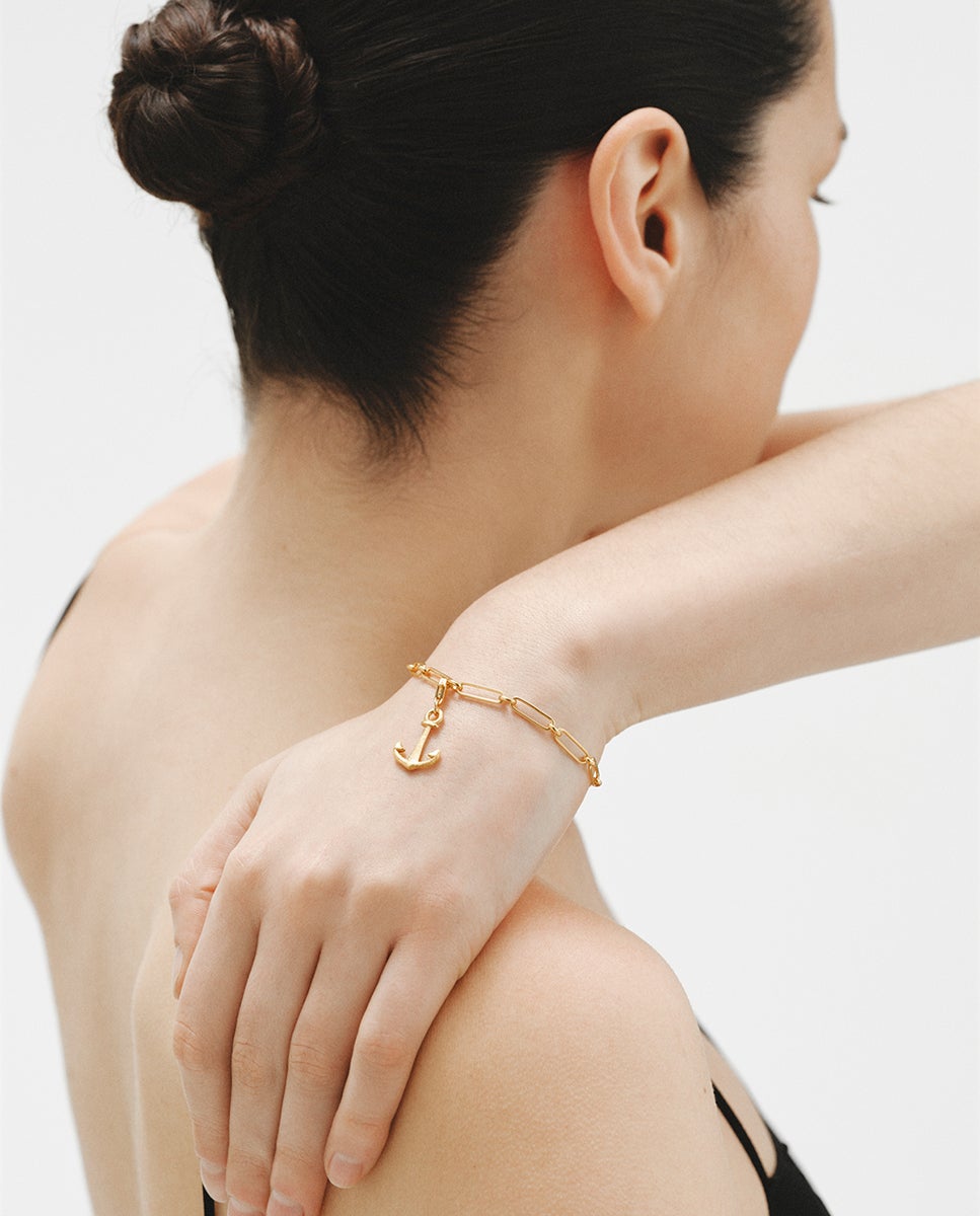 Charm de Prata 925 Banhada em Ouro Amarelo de 18k com Forma de Âncora Dourado-2