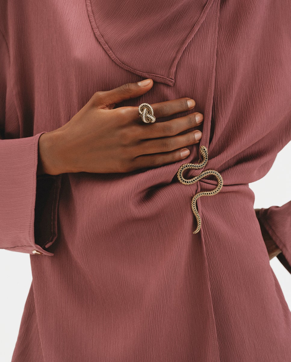 Anel Banhado a Ouro Amarelo com Forma de Serpente e Cristais Branco-6