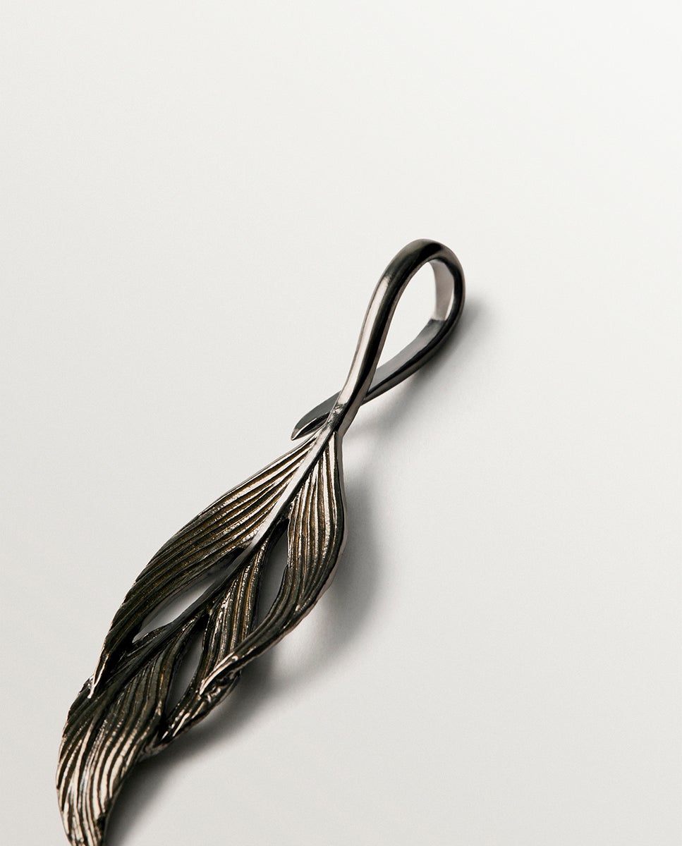 Charm com Forma de Folha Cinzento escuro metalizado-3