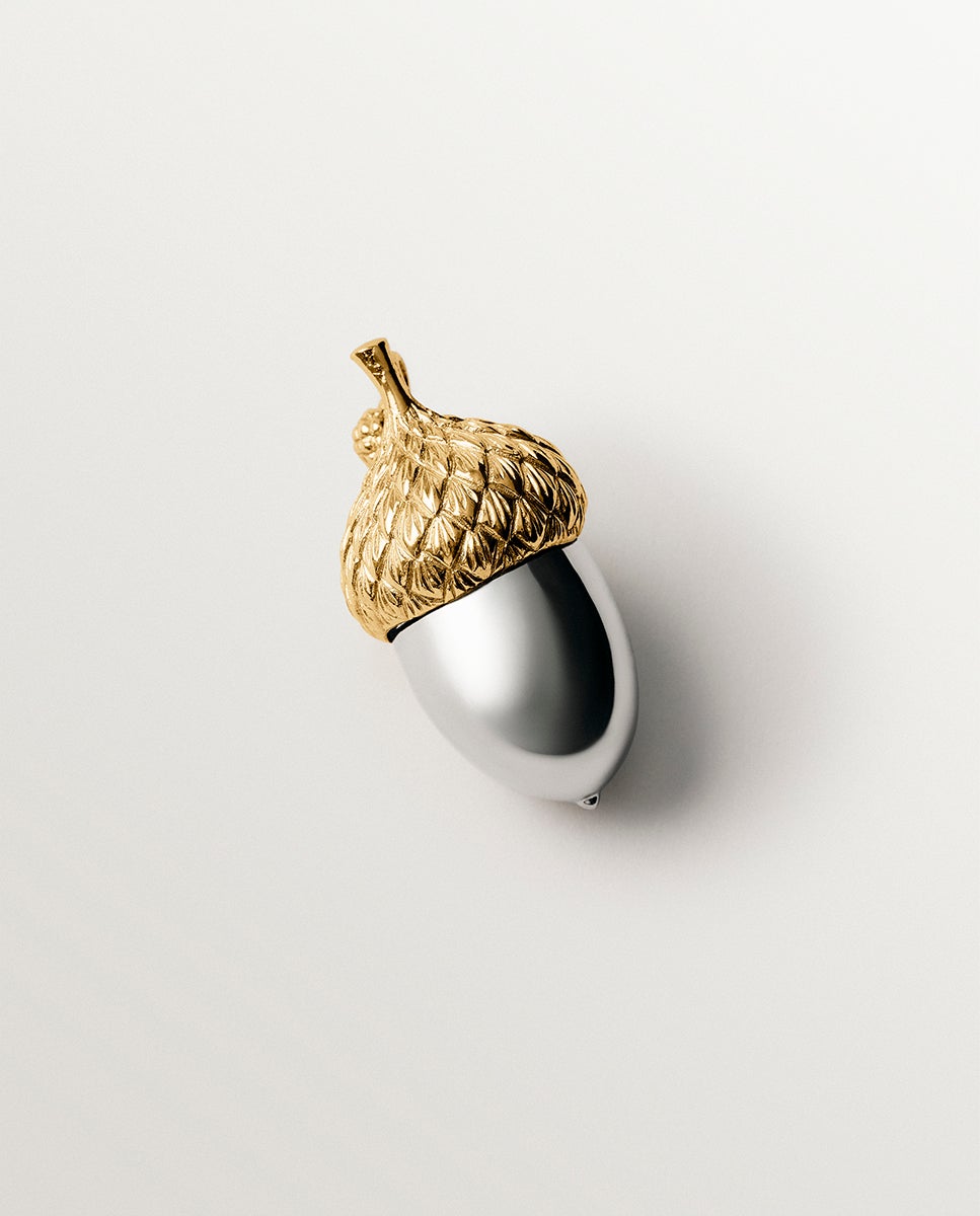 Charm Bicolor Banhado a Ouro Amarelo 18k e com Forma de Bolota Dourado-3