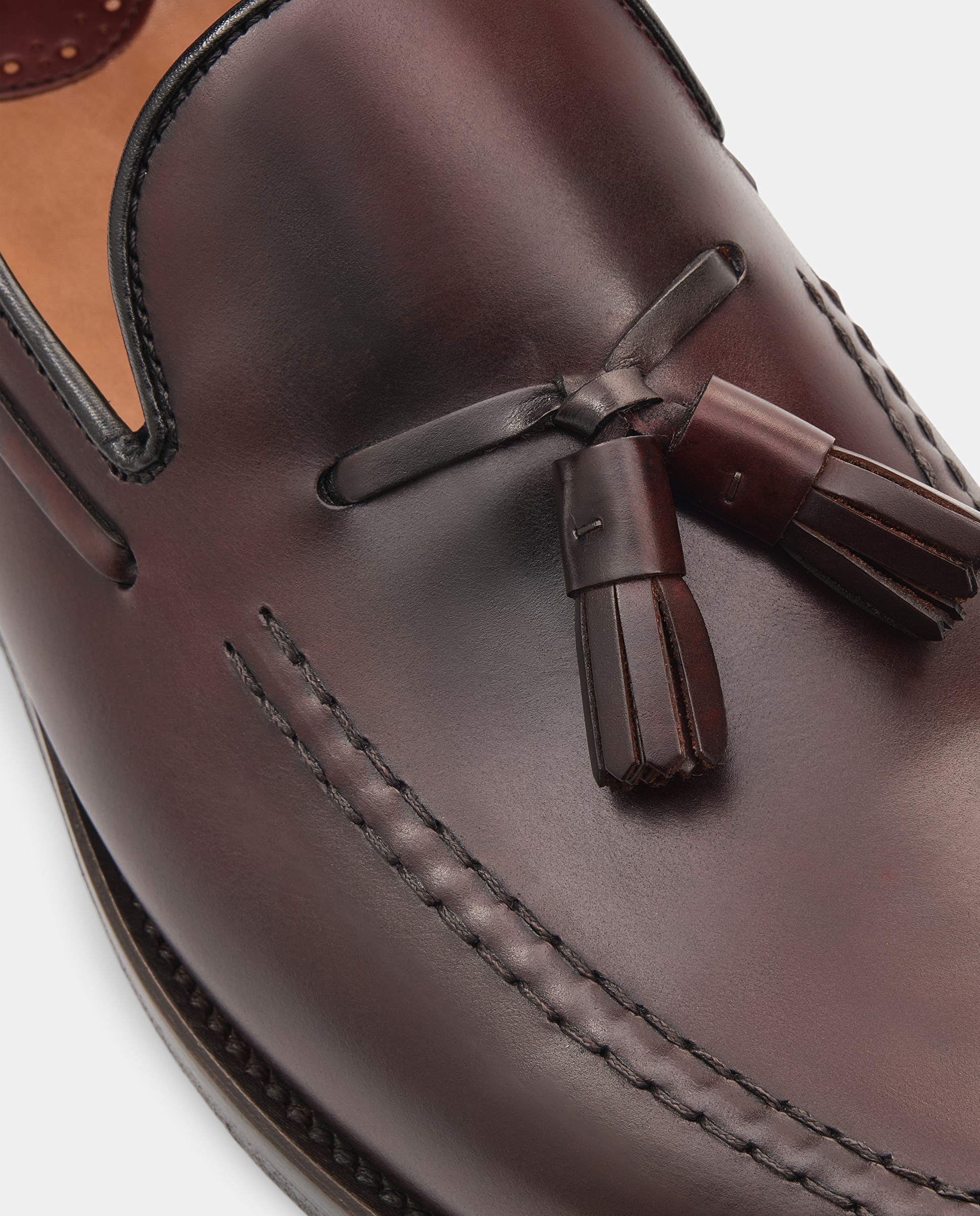 Mocassins com Borlas em Pele Class Bordeaux-4