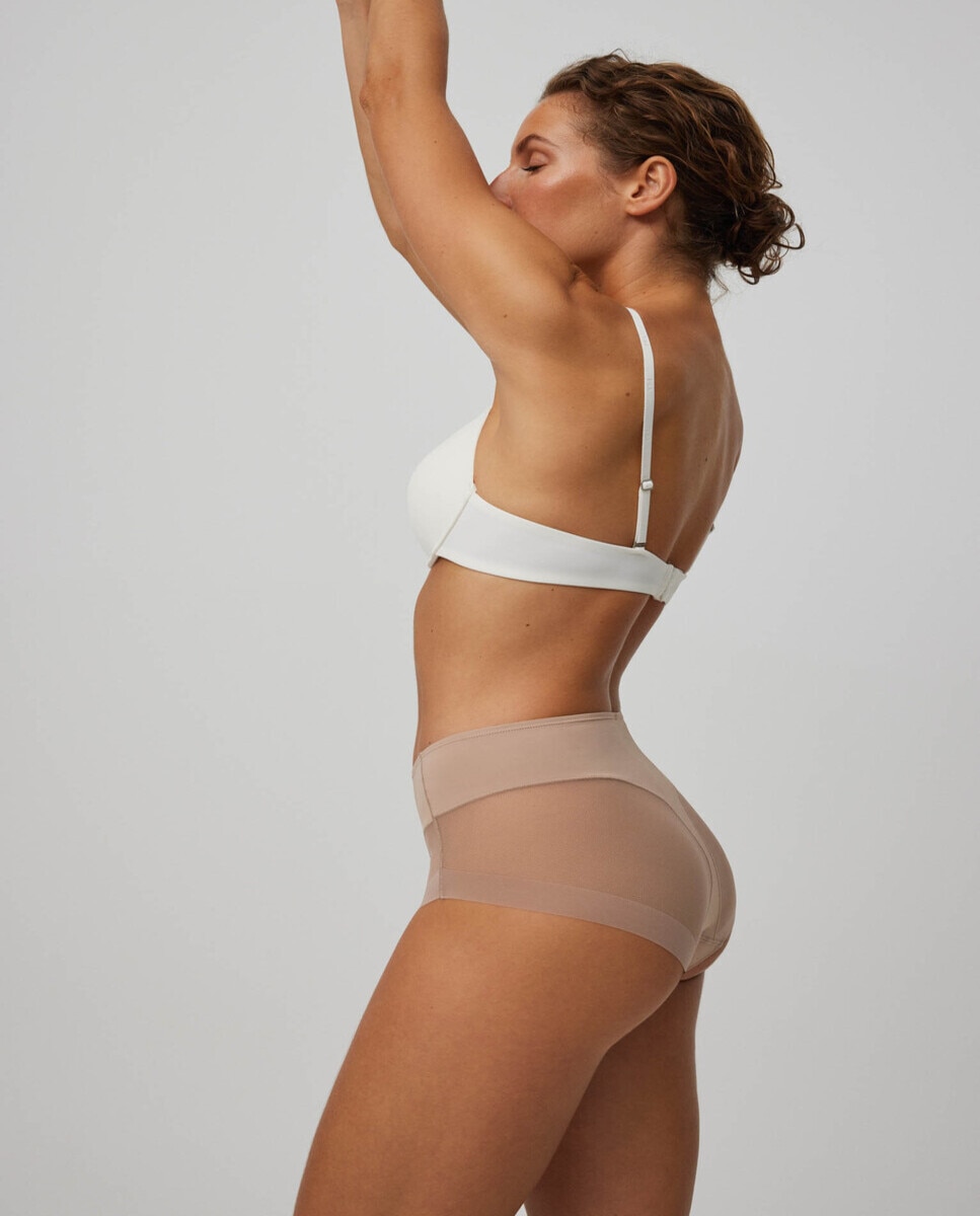 Cueca Alta com Detalhes de Tule Castanho-3