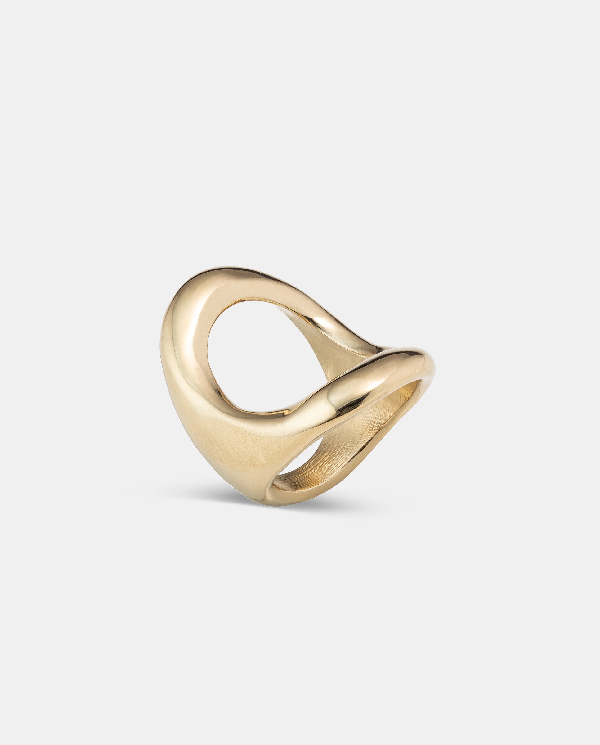 Anel Banhado a Ouro 18k com Óvalo Central Grande Ouro-2