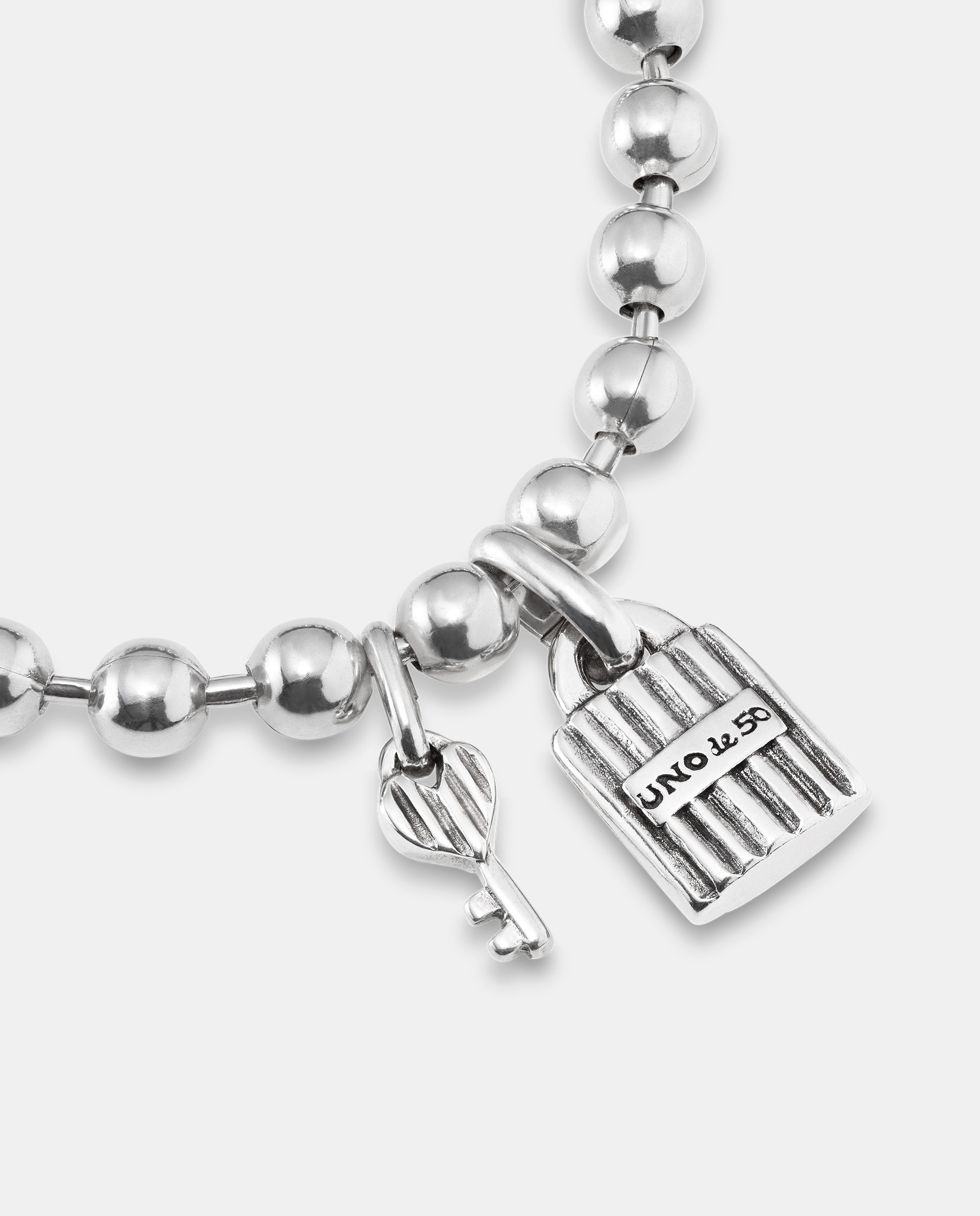 Pulseira Banhada em Prata de Lei com Charms Centrais de Cadeado e Chave Prata-3