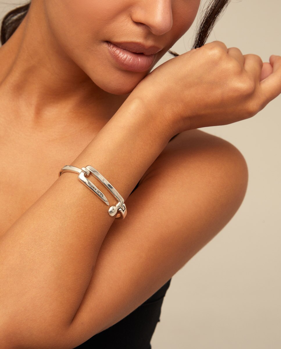 Pulseira Banhada em Prata de Lei de Fundição com Mola Visível e Fivela Central com Forma de Prego Prata-4
