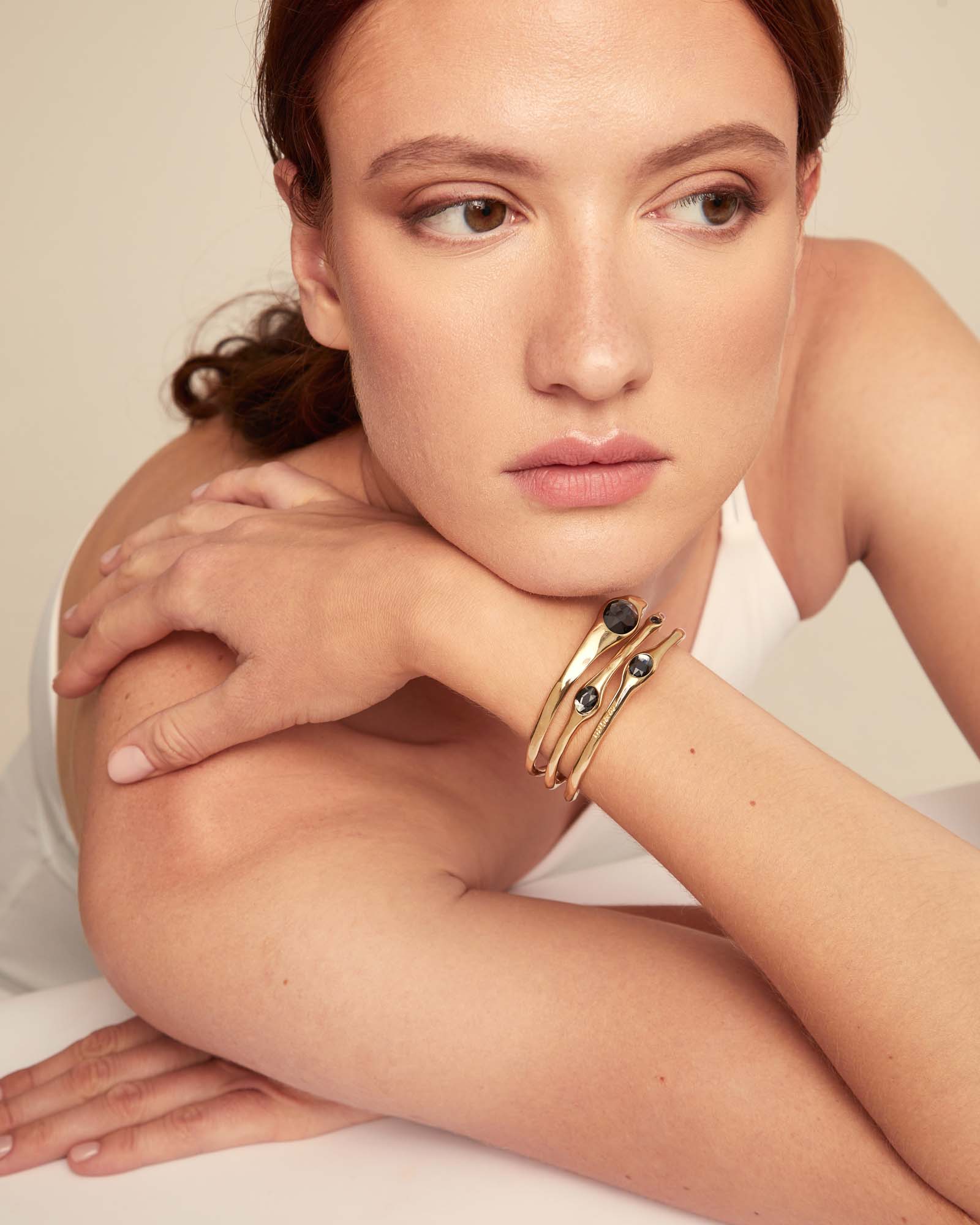 Pulseira Rígida Banhada a Ouro 18k com Cristais Ouro-4