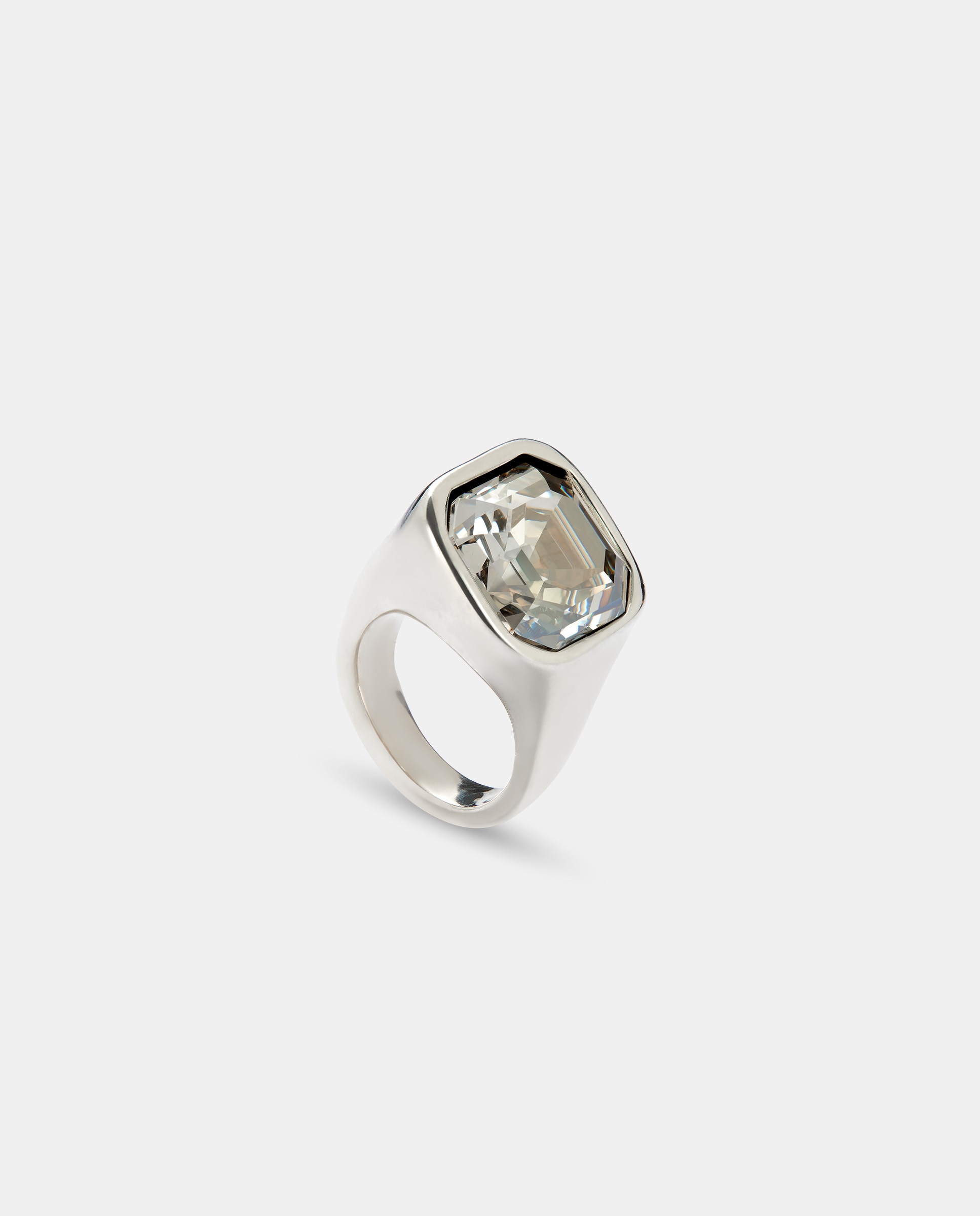 Anel Banhado em Prata de Lei com Acabamento em Forma Quadrada e Cristal em Branco Prata-1