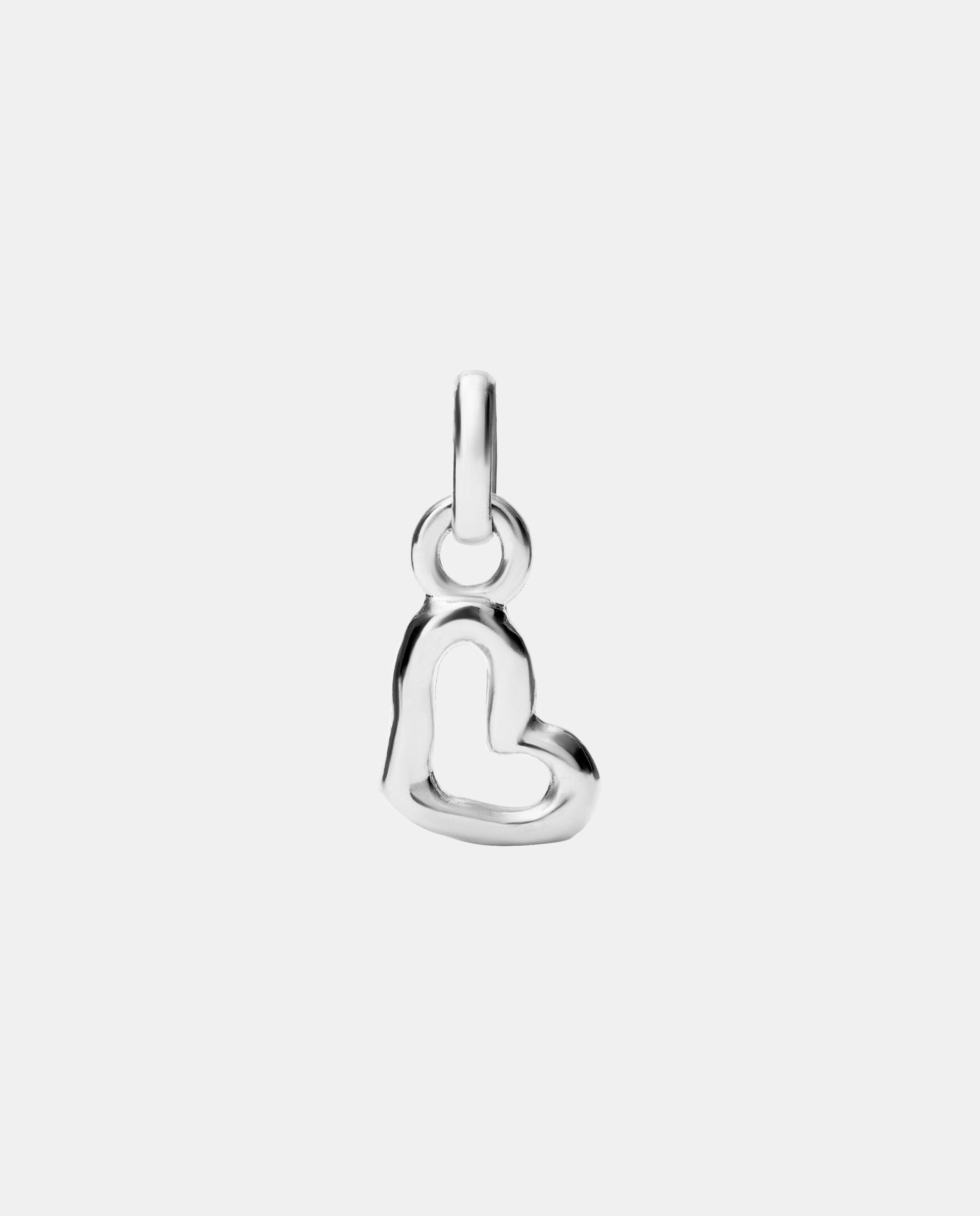 Charm Banhado em Prata de Lei com Forma de Coração Prata-1