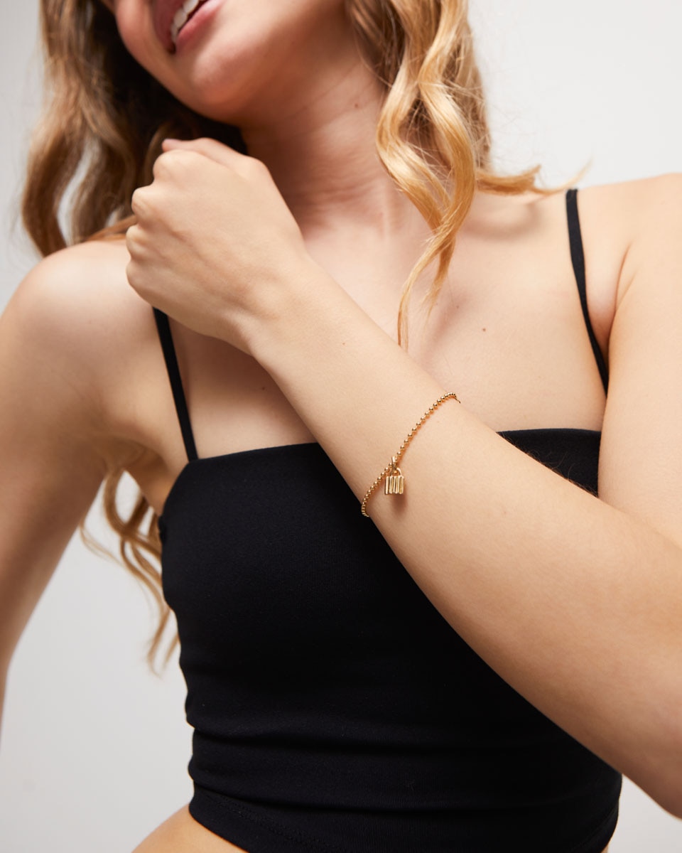 Charm Banhado em Ouro 18k com Forma de Cadeado Ouro-3