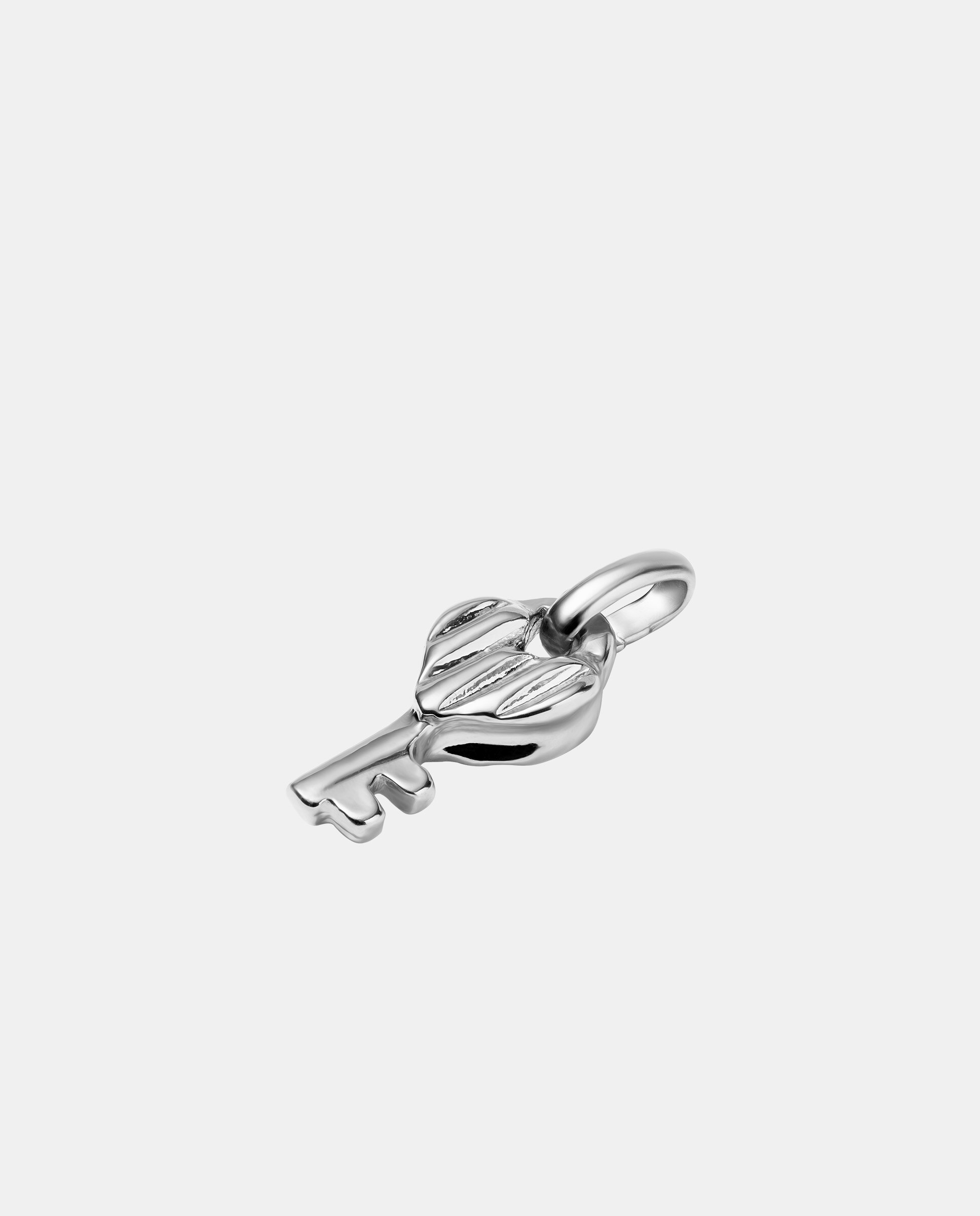Charm Banhado em Prata de Lei com Forma de Chave Prata-2