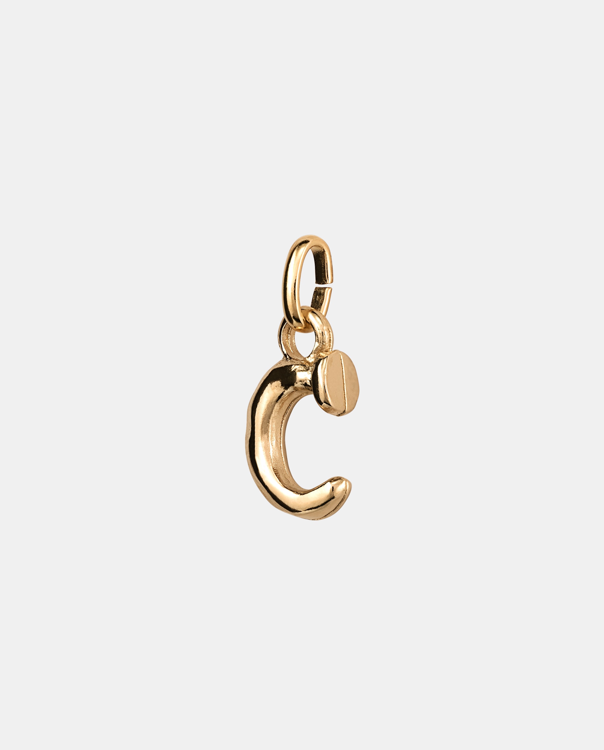 Charm Letra C Pequena Banhado em Ouro 18k Ouro-1