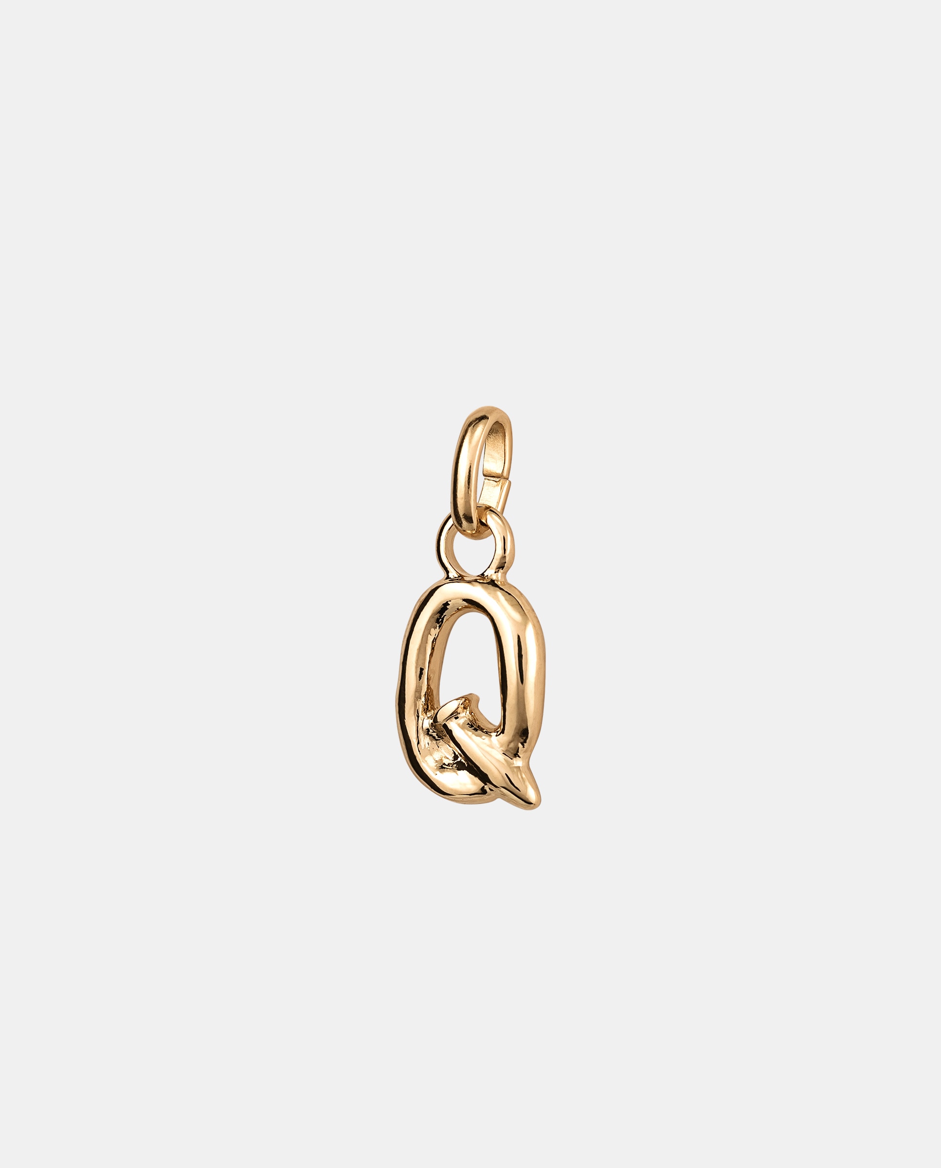 Imagem 0 de Charm Letra Q Pequena Banhado em Ouro 18k